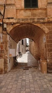 door de poort van toekomst